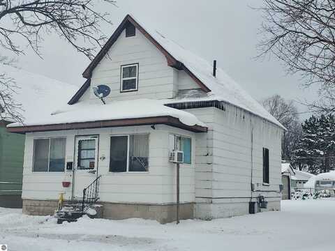 241 E ELEVENTH STREET, TRAVERSE CITY, MI 49684