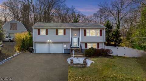 8 Roome St, Lincoln Park, NJ 07035