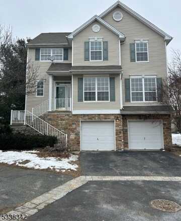 194 Winding Hill Dr, Mount Olive Twp., NJ 07840