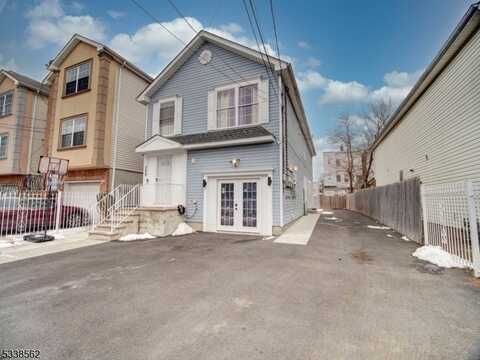 399 S 6th St, Newark, NJ 07103