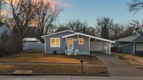 35 E Zeller St, NorthLiberty, IA 52317