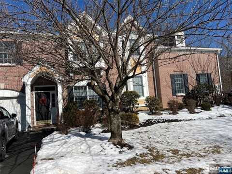 75 Spring Hill Circle, Wayne, NJ 07470