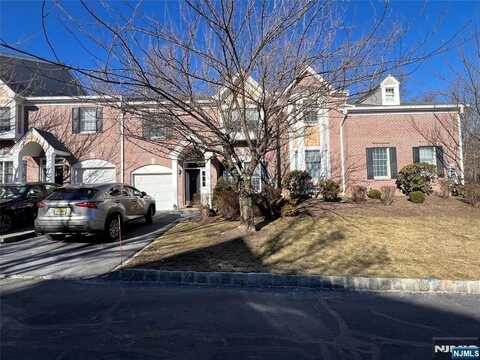 75 Spring Hill Circle, Wayne, NJ 07470