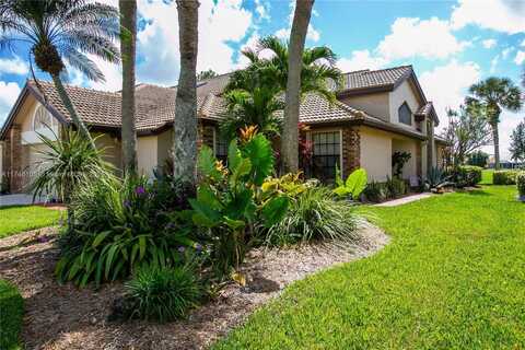 8111 Cassia Dr, Boynton Beach, FL 33472