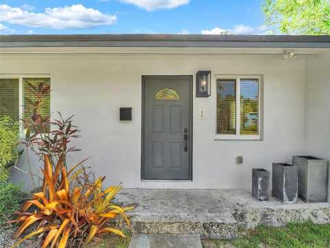 6520 SW 63rd Ct, South Miami, FL 33143