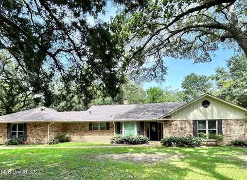 338 Lovers Lane, Ocean Springs, MS 39564