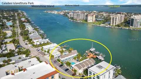 673 BAY ESPLANADE, CLEARWATER BEACH, FL 33767