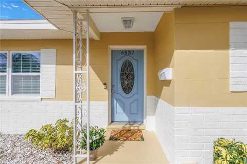 6537 8TH AVENUE N, Saint Petersburg, FL 33710