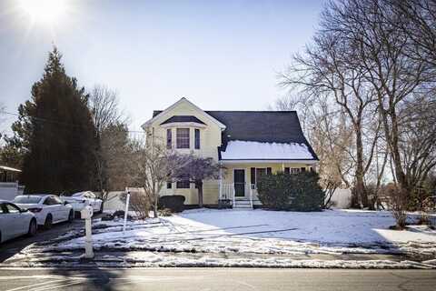 106 Longmeadow Rd, Taunton, MA 02780