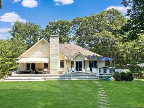 30 Brander Parkway, Shelter Island, NY 11964