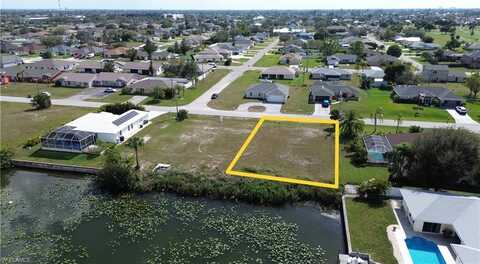 427 SE 7th, CAPE CORAL, FL 33990