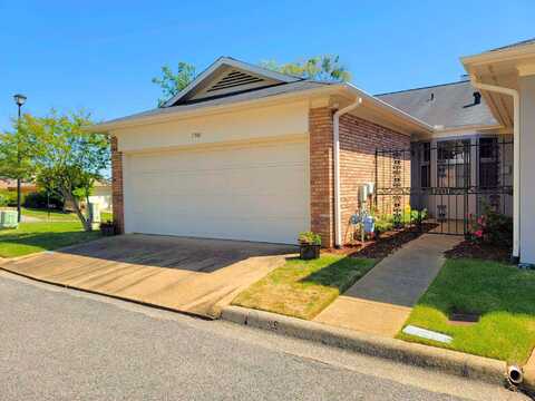1701 Dauphine Drive, Tuscaloosa, AL 35406