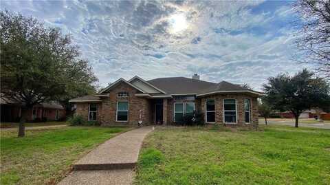 301 Whispering Meadows Drive, Hewitt, TX 76643