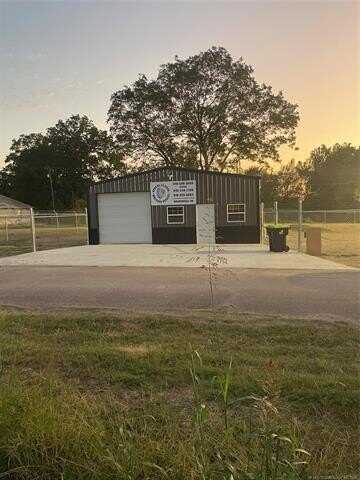 524 W Choctaw Street, Holdenville, OK 74848