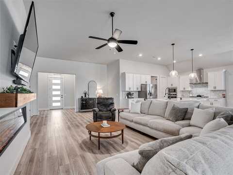 2262 Jackson Lane, Blanchard, OK 73010