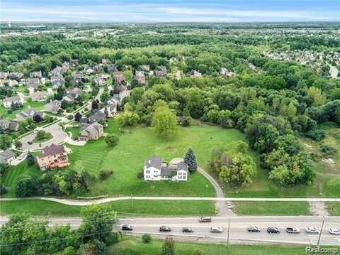 41121 W 14 Mile Road, Walled Lake, MI 48377