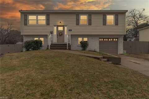 832 Stratford Hall Drive, Virginia Beach, VA 23452