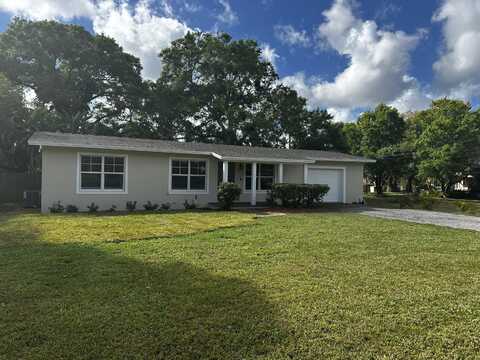 805 Ulrich Road, Fort Pierce, FL 34982