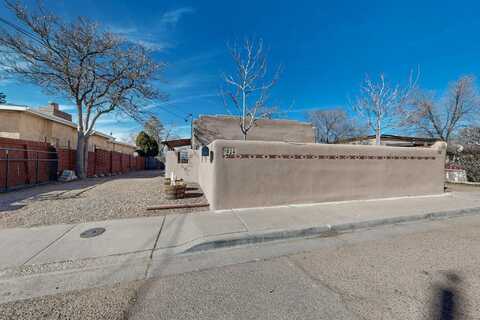 824 Pablina Street, Santa Fe, NM 87505