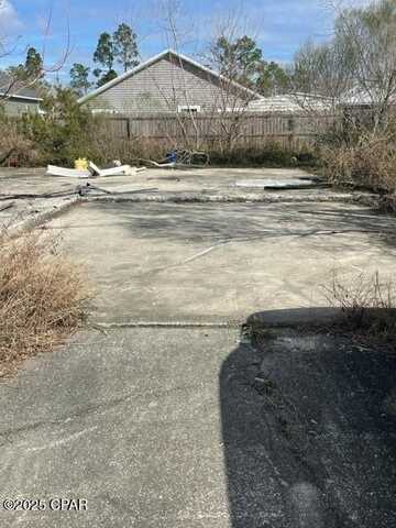 6420 Lake Joanna Circle, Panama City, FL 32404