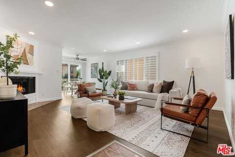 11849 Mayfield Ave, Los Angeles, CA 90049