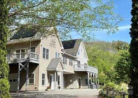 105 Elm Drive, Asheville, NC 28805