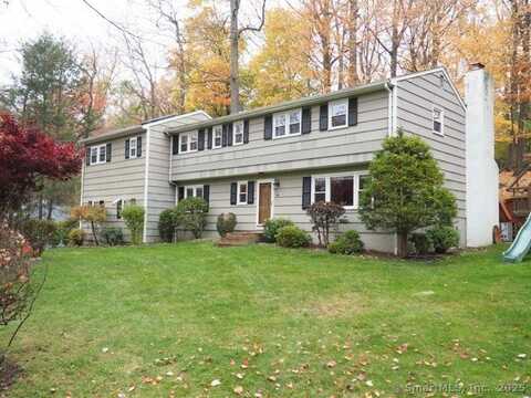 40 Norvel Lane, Stamford, CT 06905