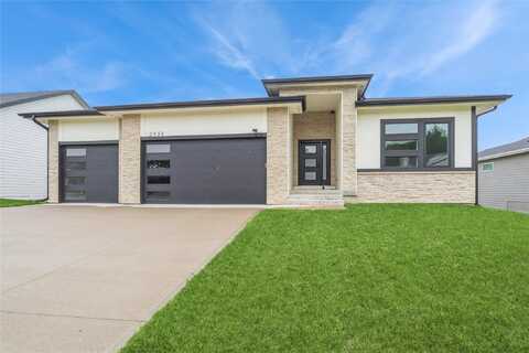 2938 NE Brentwood Circle, Grimes, IA 50111