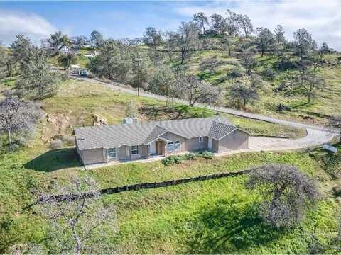 20812 Hidden Lake Boulevard, Friant, CA 93626