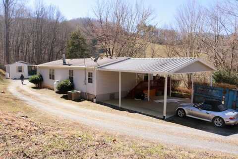 4 Twins Ln, Sylva, NC 28779