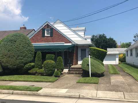 33 N Gladstone Ave, Margate City, NJ 08402