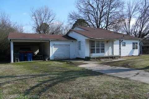 2220 N 52nd ST, Fort Smith, AR 72904