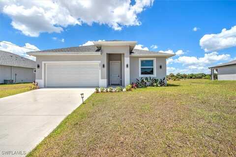 7015 Jolly Circle, Labelle, FL 33935