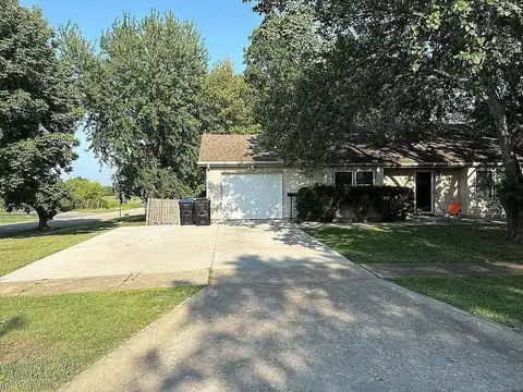 2802 Glenside Court, Topeka, KS 66605