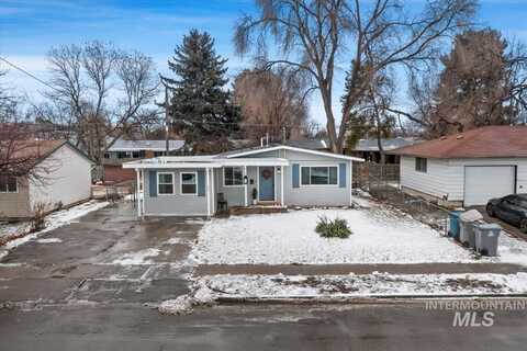 645 E 10th N, Mountain Home, ID 83647