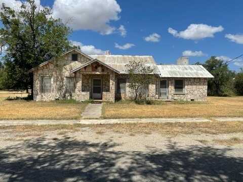 205 S Price St, Rocksprings, TX 78880