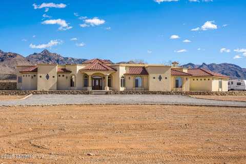 8200 Dripping Springs Road, Las Cruces, NM 88011