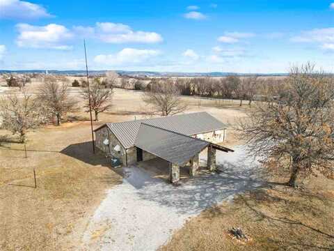 12033 NW McClung Rd, Elgin, OK 73538