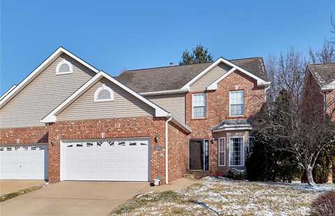 1281 Castle Gate Villas Drive, Olivette, MO 63132