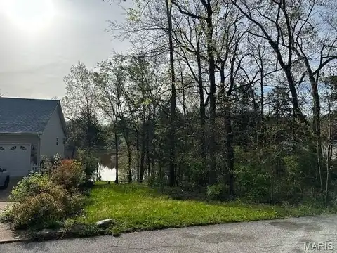 10407 Lake Crest Drive, Hillsboro, MO 63050