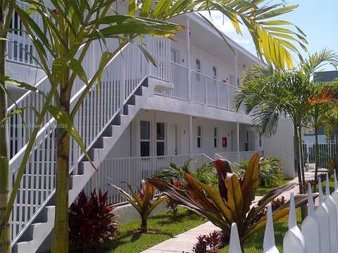 1533 NW 2nd Ave, Miami, FL 33136