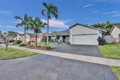 5161 NW 81st Ter, Lauderhill, FL 33351