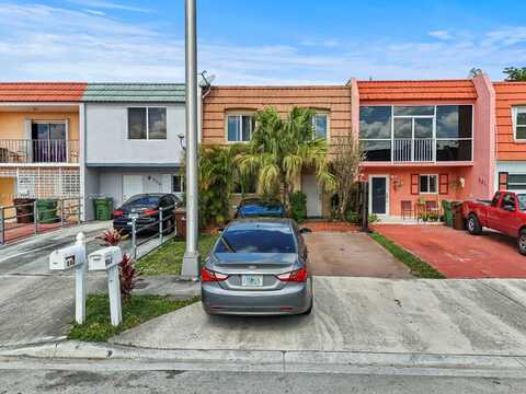 825 W 80th Pl, Hialeah, FL 33014