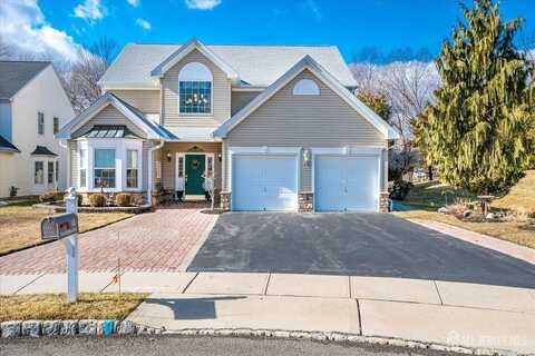 45 Buckingham Drive, Pennington, NJ 08534