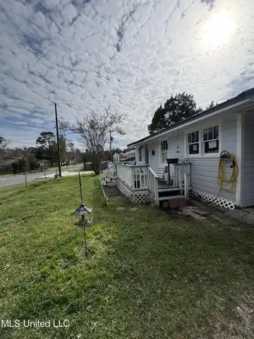 2601 Gulf Avenue, Gulfport, MS 39501