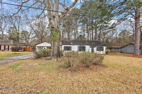 204 Colonial Circle, Jackson, MS 39211