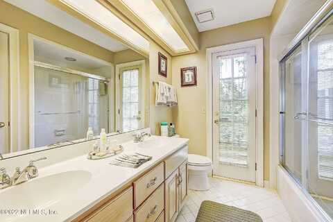 Gran Crique, JACKSONVILLE, FL 32223