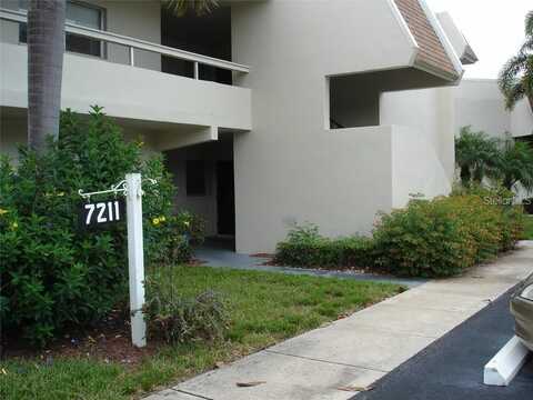 7211 W COUNTRY CLUB DRIVE N, SARASOTA, FL 34243