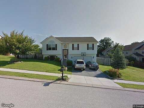 Circle, HANOVER, PA 17331