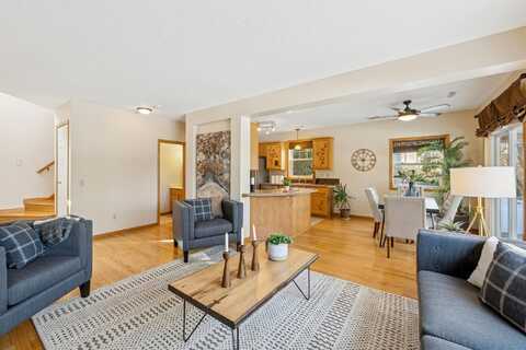 Bay, CHANHASSEN, MN 55317